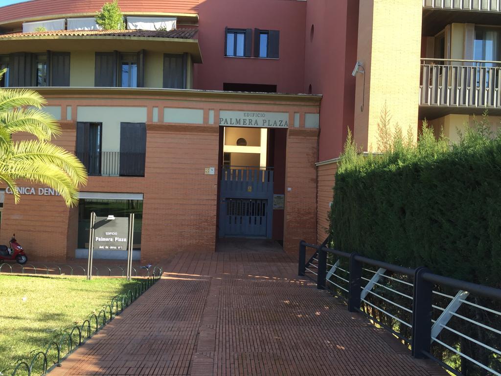 Hipalis Palmera Sevilla Kültér fotó