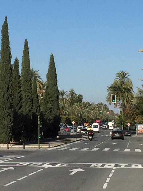 Hipalis Palmera Sevilla Kültér fotó