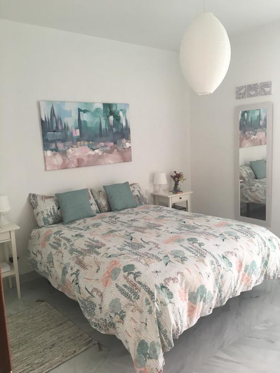 Hipalis Palmera Sevilla Kültér fotó