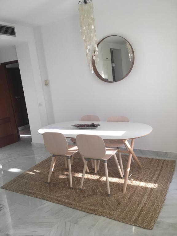 Hipalis Palmera Sevilla Kültér fotó